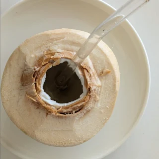 Your cells are thirsty too 💦 Drinking plain water alone is not always enough to achieve optimal hydration. If water does not properly enter our cells, the body can become dehydrated. The human body contains trillions of